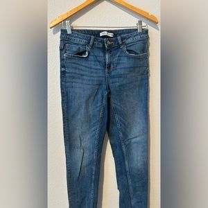 Zara straight frayed ends slight stretch jeans pockets size EUR38 USA06pre-owned